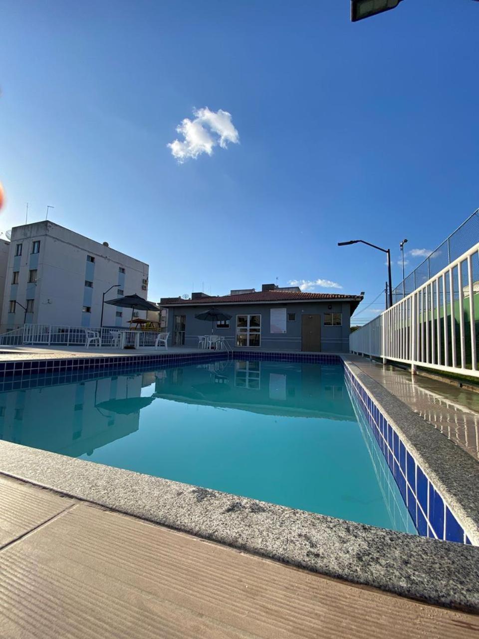 Ap Aconchegante Com Piscina E Estacionamento Proximo Ao Centro Feira de Santana Exterior foto